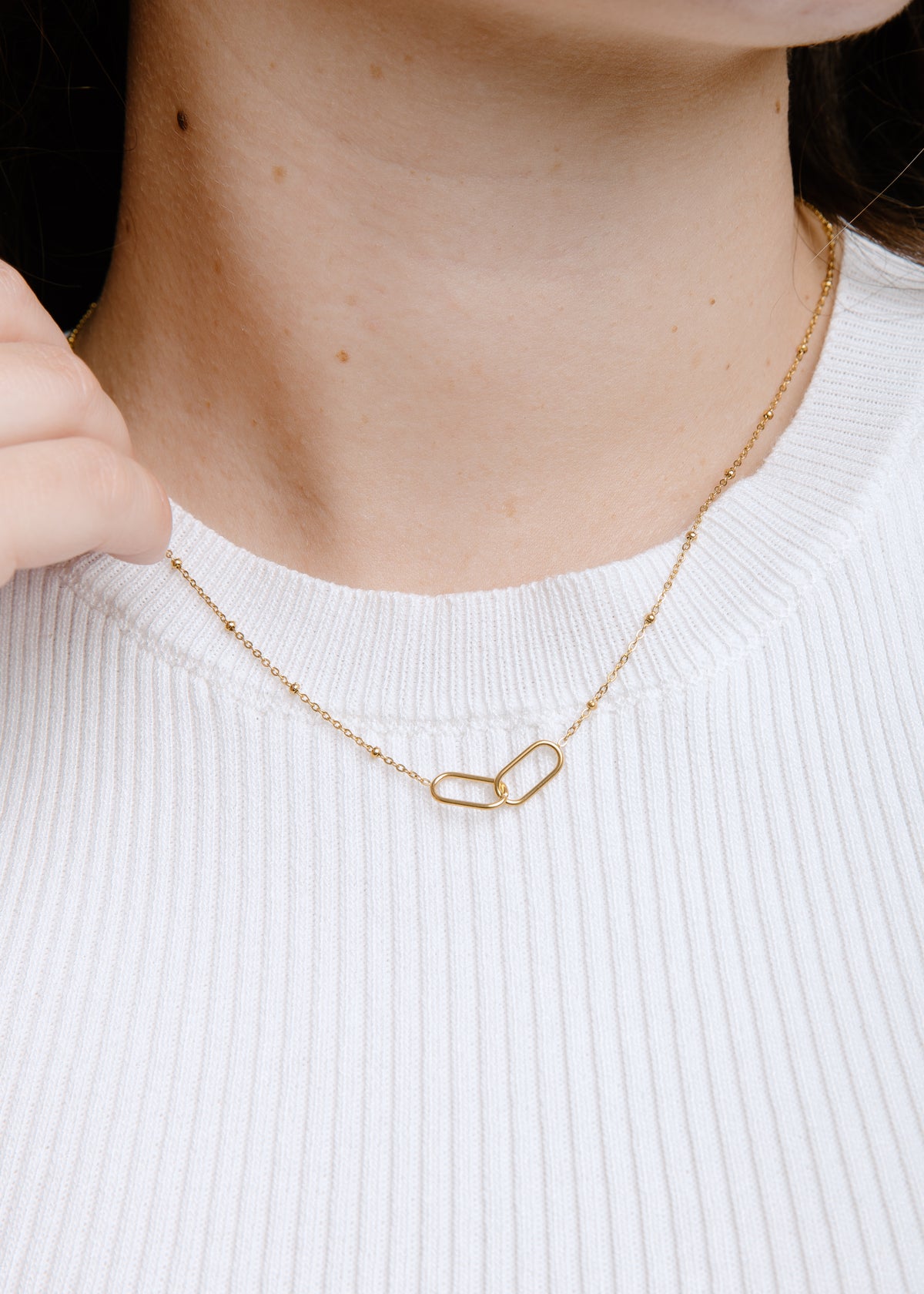 Linkin Necklace by Vincent