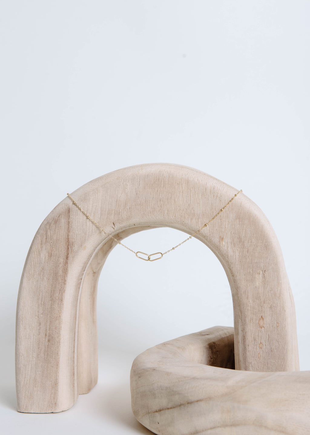 Linkin Necklace by Vincent