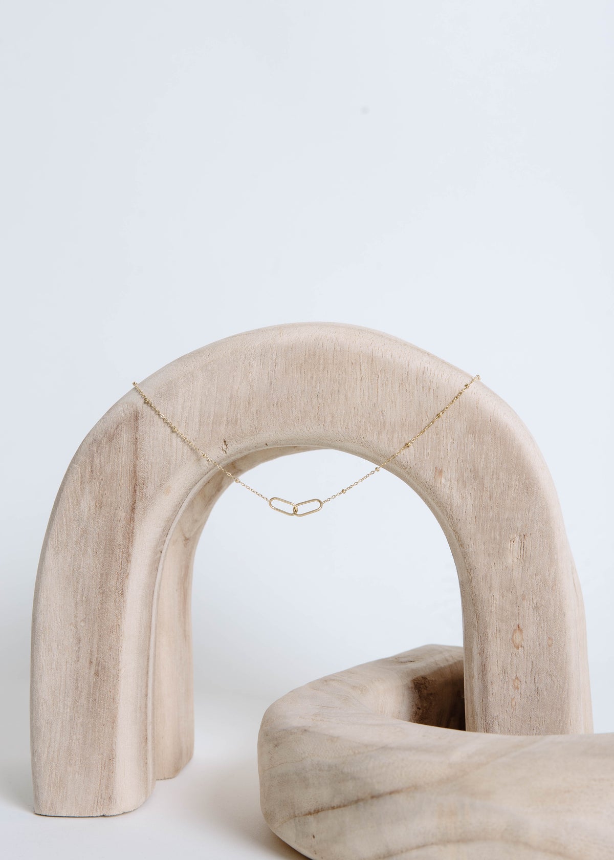 Linkin Necklace by Vincent